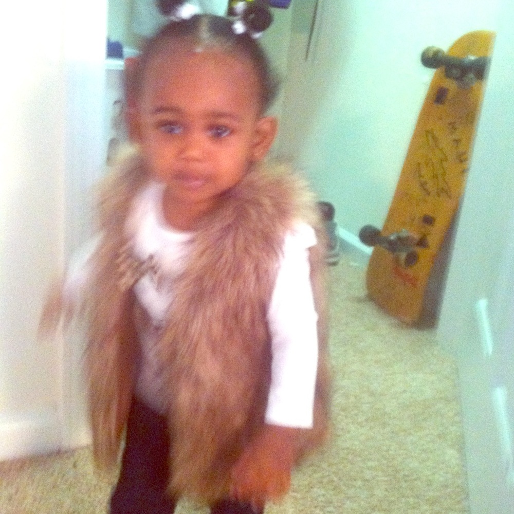 Toddler faux fur vest great condition